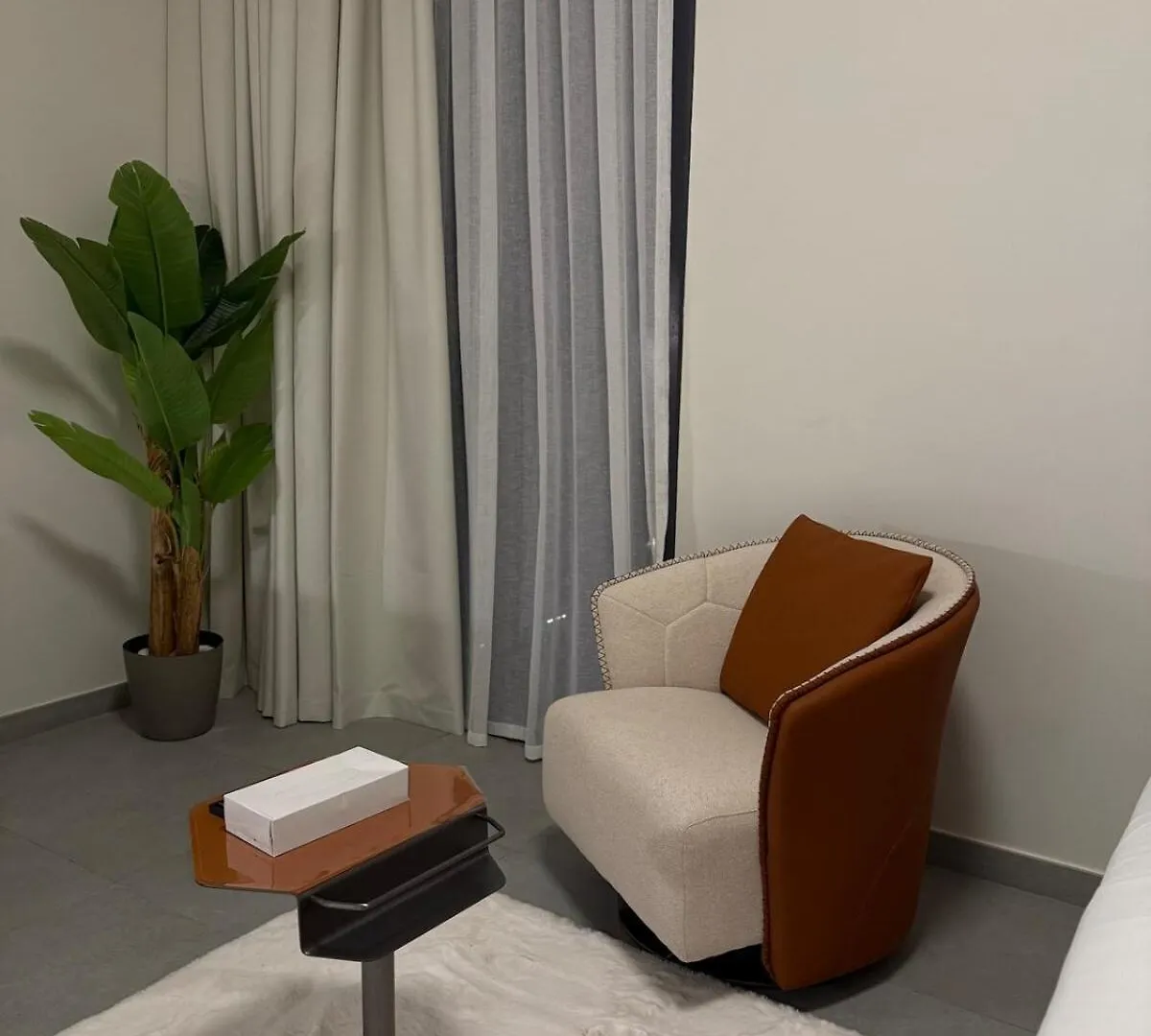 Sahab - Hermes Leather Home Sharjah Verenigde Arabische Emiraten