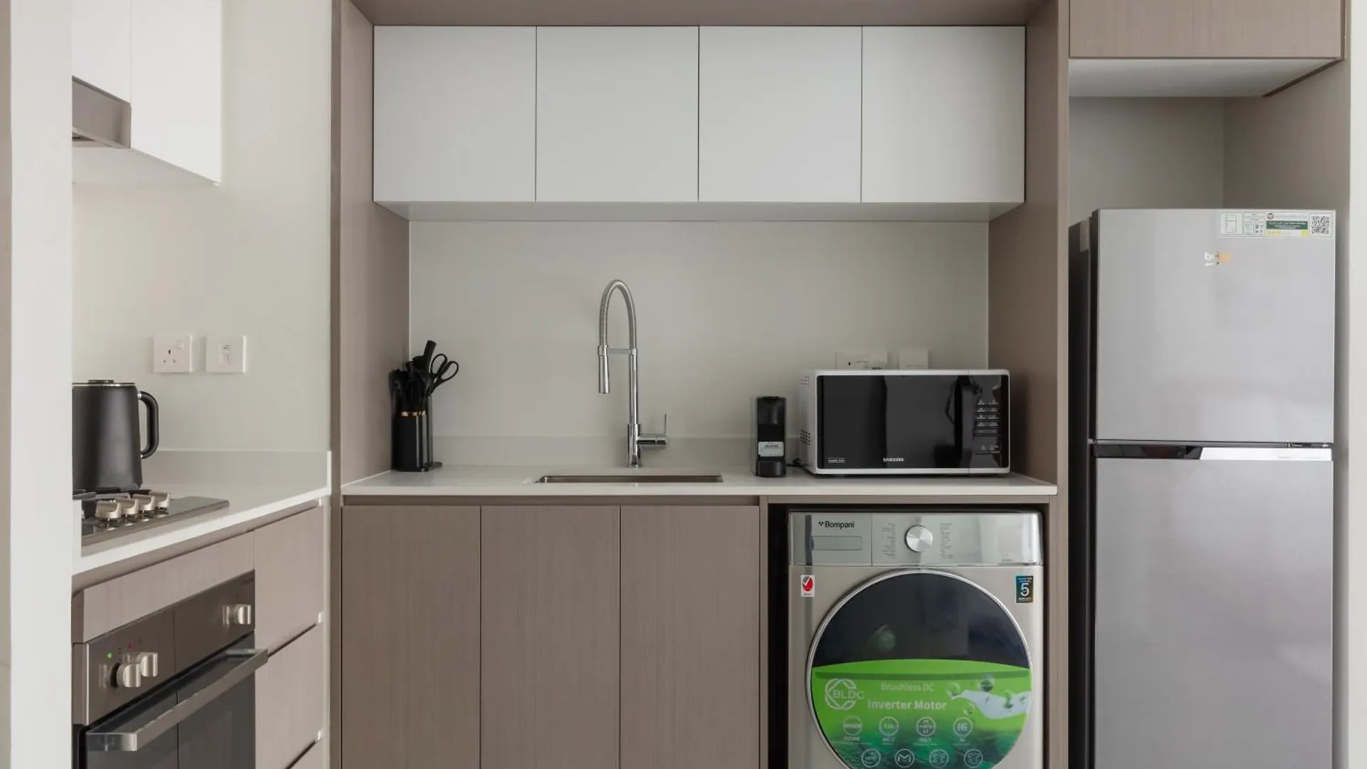 Appartement Sahab - Hermes Leather Home Sharjah