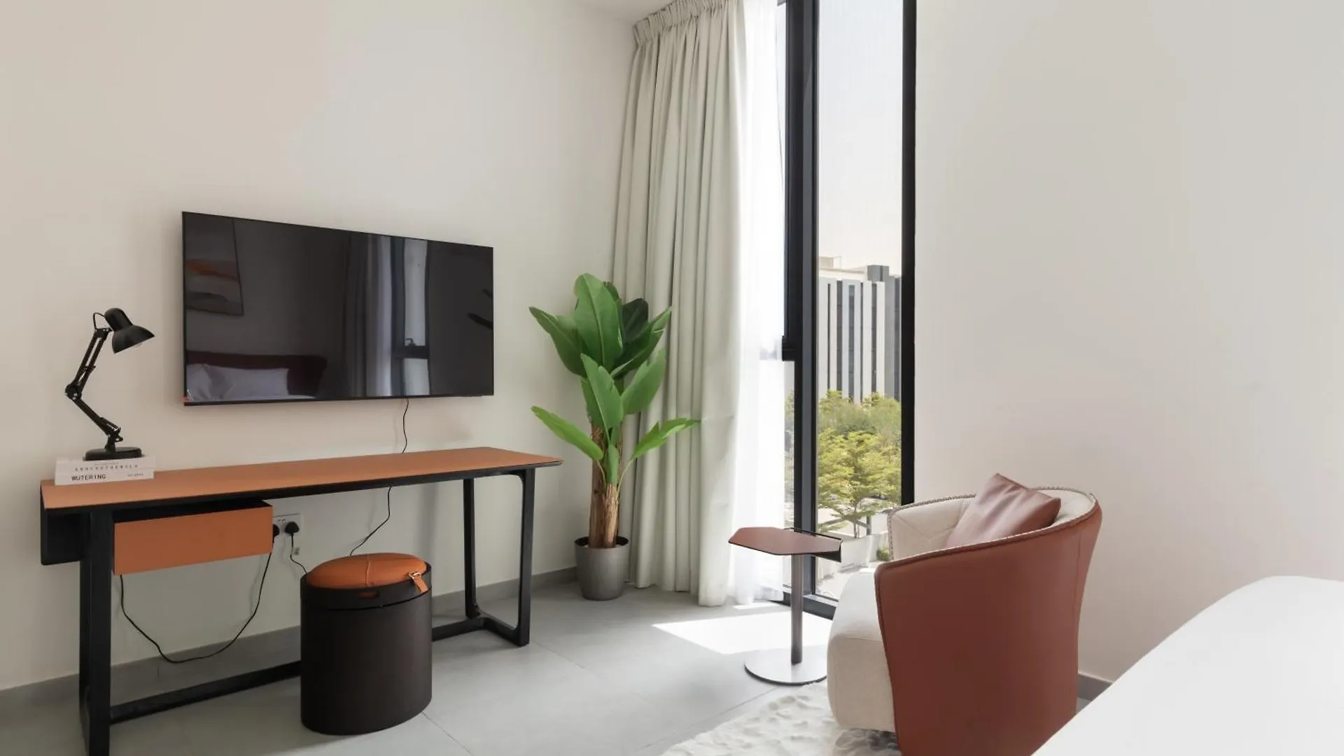 Sahab - Hermes Leather Home Sharjah Appartement