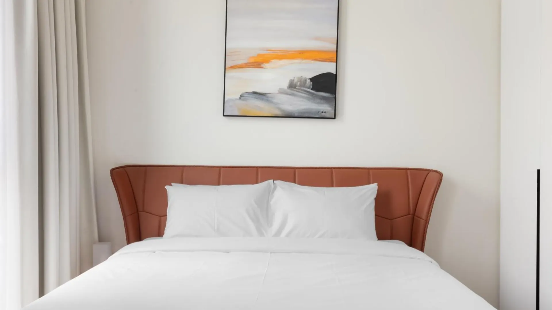 Apartment Sahab - Hermes Leather Home Sharjah